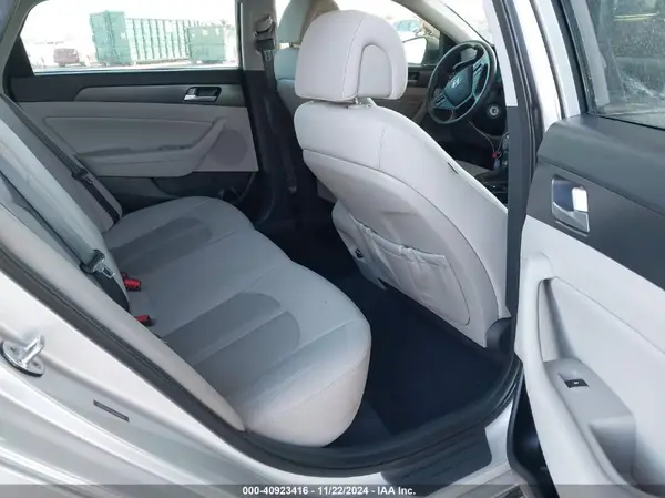 5NPE34AF6HH484049 2017 HYUNDAI SONATA - Image 8