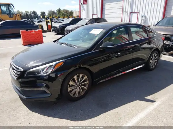 5NPE34AF6HH508981 2017 HYUNDAI SONATA - Image 2