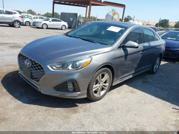 5NPE34AF6JH637678 2018 HYUNDAI SONATA - Image 2