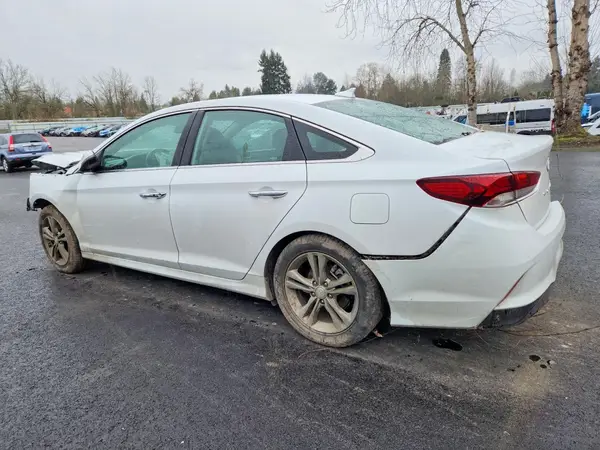 5NPE34AF6JH652293 2018 HYUNDAI SONATA - Image 2