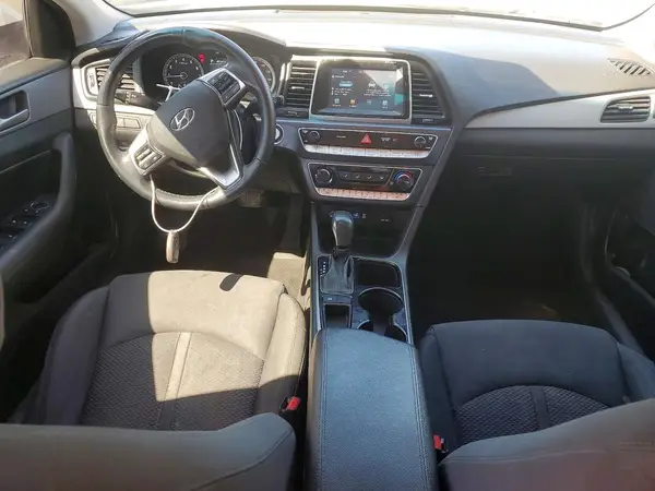 5NPE34AF6JH676996 2018 HYUNDAI SONATA - Image 8