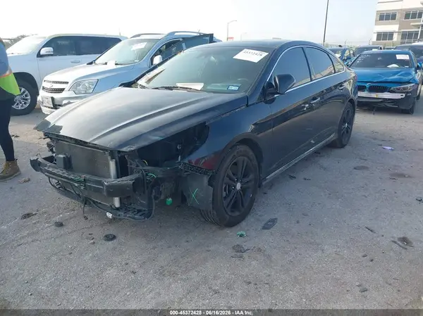 5NPE34AF6JH701881 2018 HYUNDAI SONATA - Image 2
