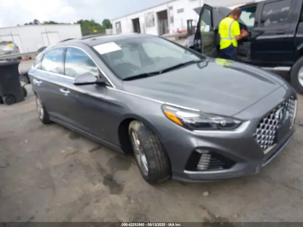 5NPE34AF6JH715389 2018 HYUNDAI SONATA - Image 1