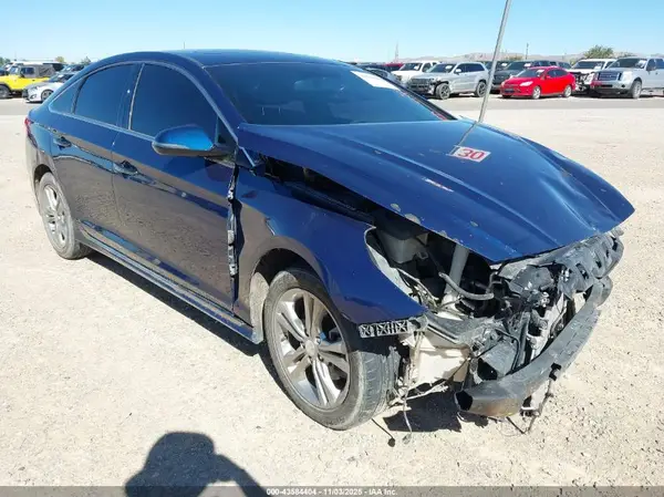 5NPE34AF6JH717076 2018 HYUNDAI SONATA - Image 1