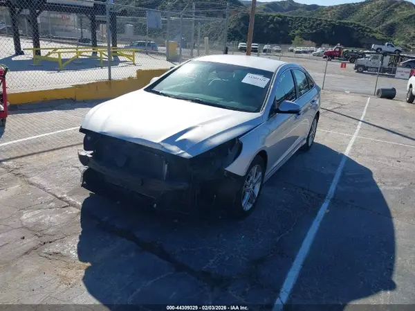 5NPE34AF6JH717188 2018 HYUNDAI SONATA - Image 2