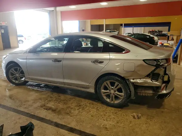 5NPE34AF6JH719989 2018 HYUNDAI SONATA - Image 2