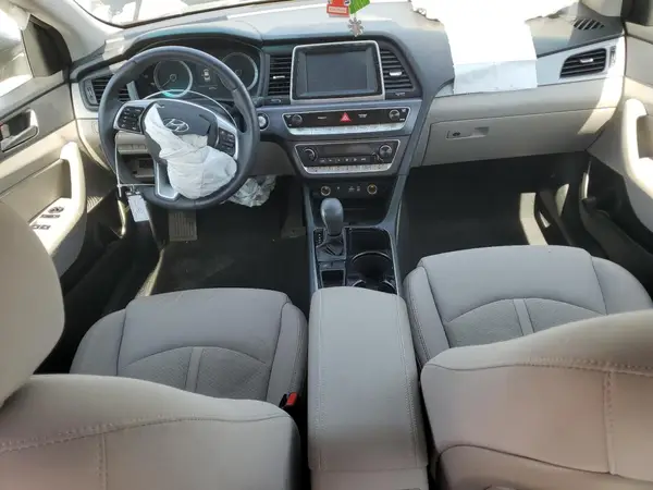 5NPE34AF6KH772967 2019 HYUNDAI SONATA - Image 8