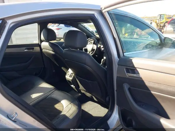 5NPE34AF6KH807765 2019 HYUNDAI SONATA - Image 8