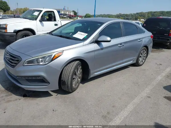 5NPE34AF7GH305810 2016 HYUNDAI SONATA - Image 2
