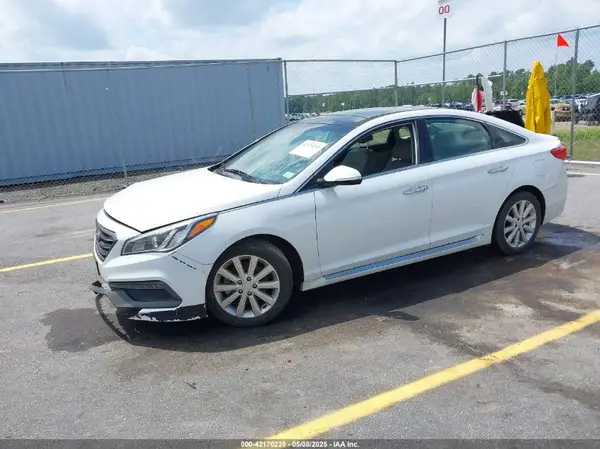 5NPE34AF7GH341805 2016 HYUNDAI SONATA - Image 2