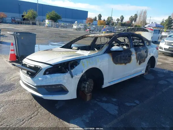 5NPE34AF7GH381673 2016 HYUNDAI SONATA - Image 2