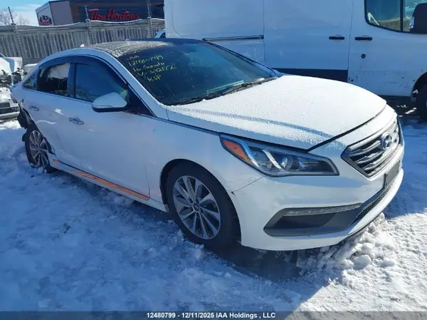5NPE34AF7GH392172 2016 HYUNDAI SONATA - Image 1