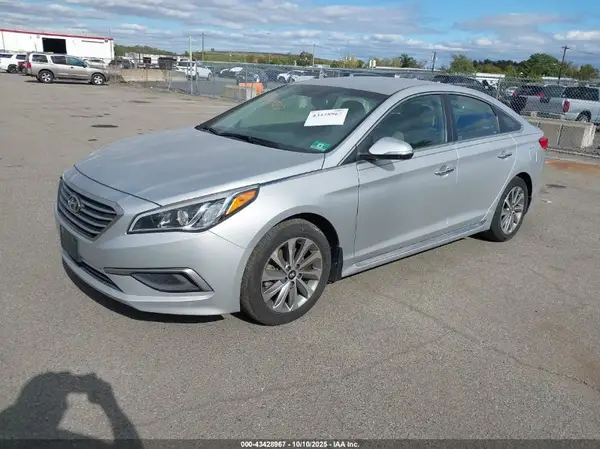 5NPE34AF7GH428958 2016 HYUNDAI SONATA - Image 2