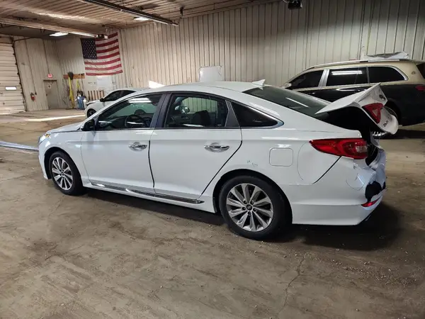 5NPE34AF7HH459743 2017 HYUNDAI SONATA - Image 2