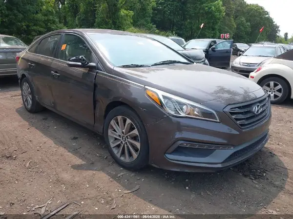 5NPE34AF7HH462495 2017 HYUNDAI SONATA - Image 1