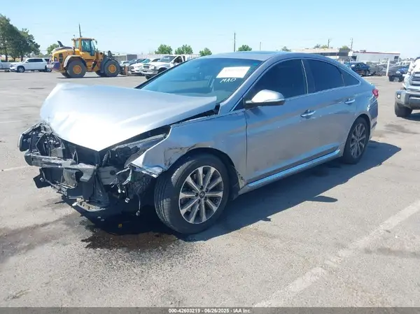 5NPE34AF7HH496811 2017 HYUNDAI SONATA - Image 2
