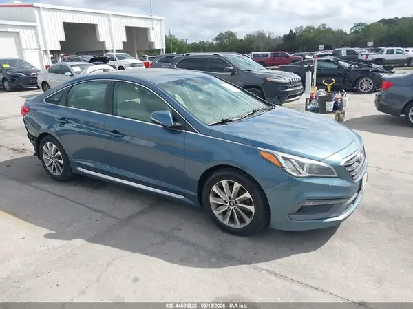 5NPE34AF7HH542217 2017 HYUNDAI SONATA - Image 1