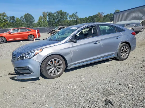 5NPE34AF7HH588470 2017 HYUNDAI SONATA - Image 1