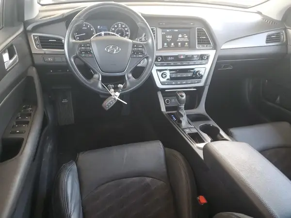 5NPE34AF7HH595984 2017 HYUNDAI SONATA - Image 8