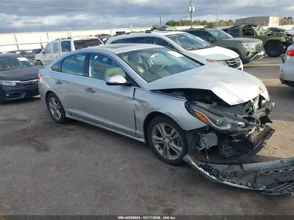 5NPE34AF7JH598759 2018 HYUNDAI SONATA - Image 1