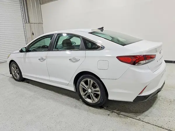 5NPE34AF7JH607556 2018 HYUNDAI SONATA - Image 2