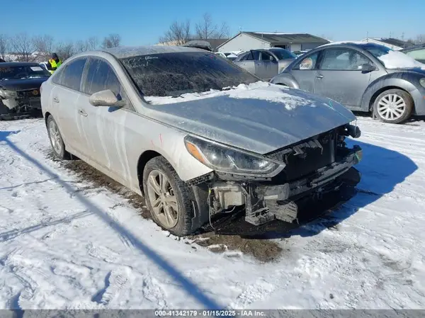 5NPE34AF7JH629511 2018 HYUNDAI SONATA - Image 1