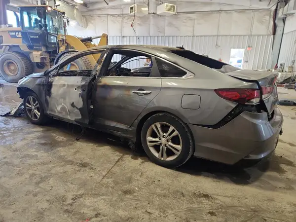 5NPE34AF7JH630318 2018 HYUNDAI SONATA - Image 2