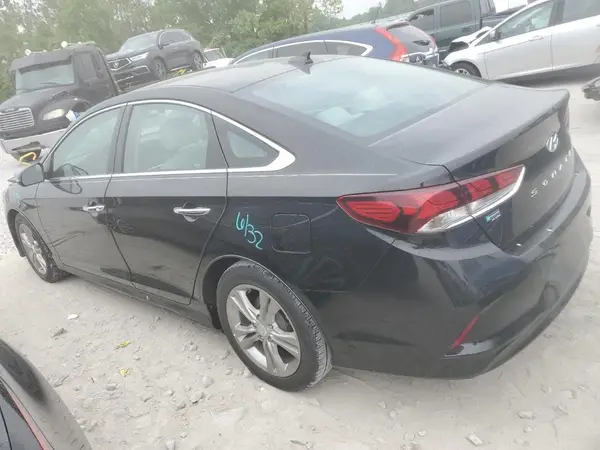 5NPE34AF7JH647037 2018 HYUNDAI SONATA - Image 2