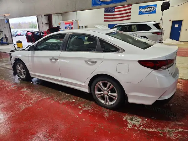 5NPE34AF7JH649693 2018 HYUNDAI SONATA - Image 2
