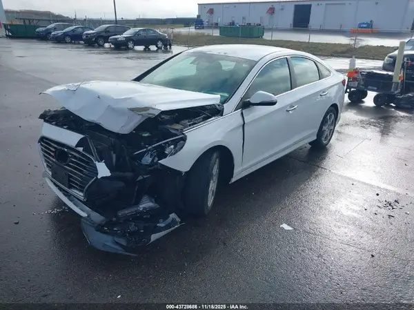 5NPE34AF7JH655235 2018 HYUNDAI SONATA - Image 2