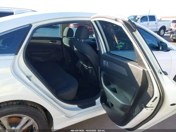5NPE34AF7JH687084 2018 HYUNDAI SONATA - Image 8