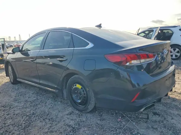 5NPE34AF7JH699218 2018 HYUNDAI SONATA - Image 2