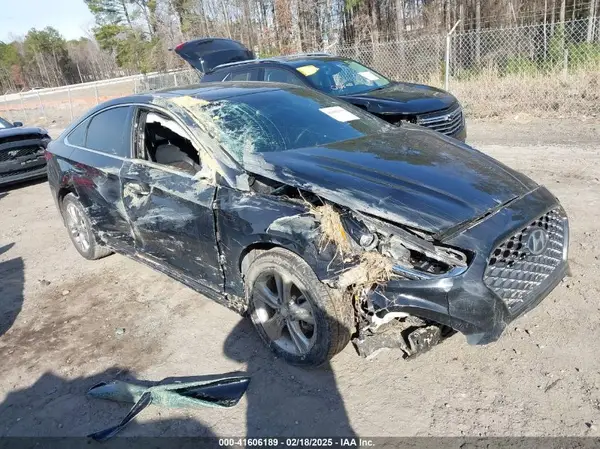 5NPE34AF7JH715126 2018 HYUNDAI SONATA - Image 1