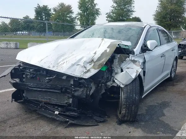 5NPE34AF7JH716096 2018 HYUNDAI SONATA - Image 2