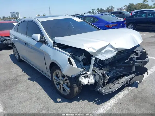 5NPE34AF7KH815759 2019 HYUNDAI SONATA - Image 1