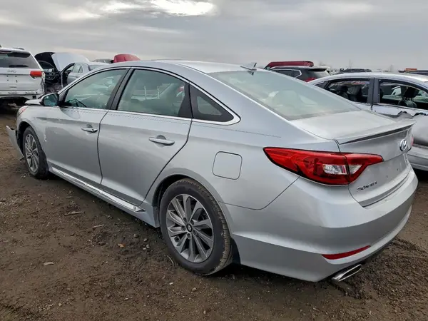 5NPE34AF8GH261056 2016 HYUNDAI SONATA - Image 2