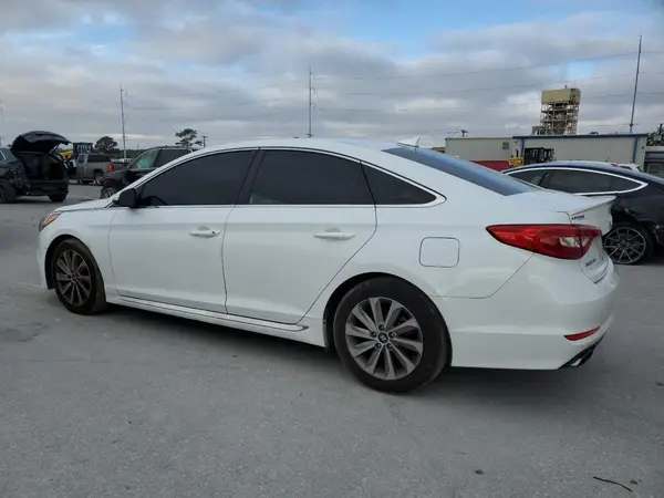 5NPE34AF8GH266077 2016 HYUNDAI SONATA - Image 2
