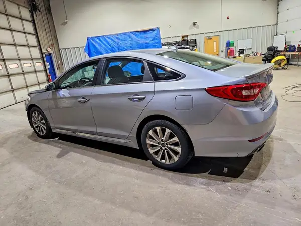 5NPE34AF8GH268122 2016 HYUNDAI SONATA - Image 2