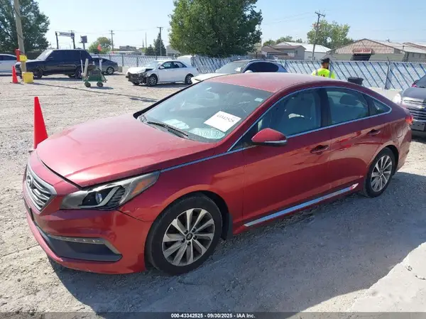 5NPE34AF8GH289374 2016 HYUNDAI SONATA - Image 2