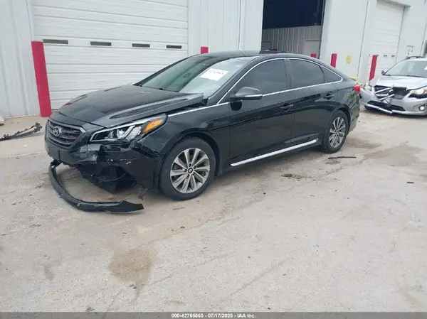 5NPE34AF8GH294705 2016 HYUNDAI SONATA - Image 2