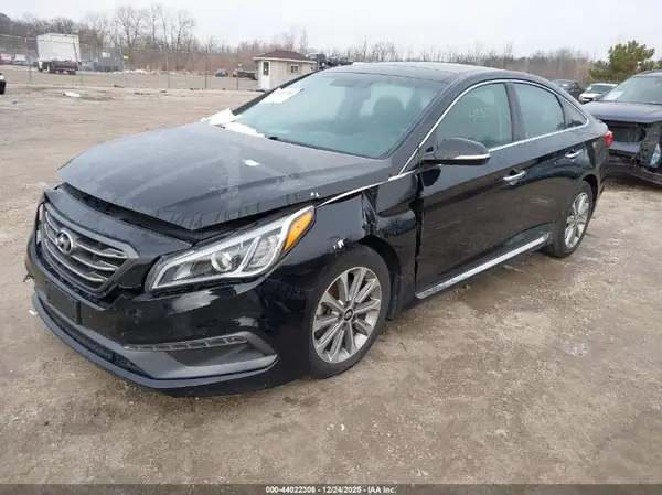 5NPE34AF8GH300745 2016 HYUNDAI SONATA - Image 2