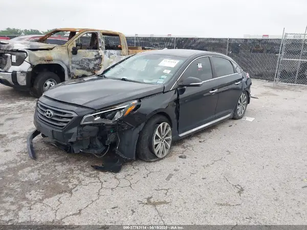 5NPE34AF8GH302236 2016 HYUNDAI SONATA - Image 2