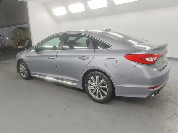 5NPE34AF8GH363859 2016 HYUNDAI SONATA - Image 2