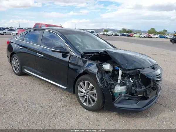 5NPE34AF8GH411036 2016 HYUNDAI SONATA - Image 1