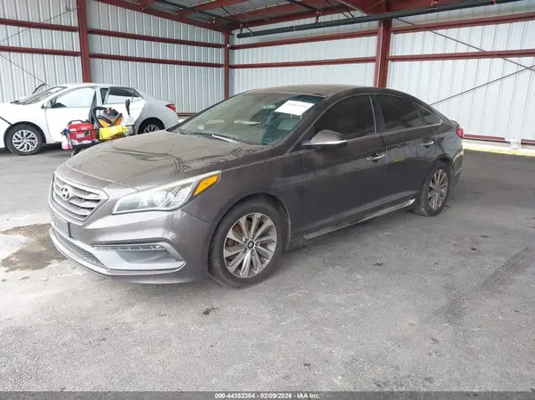 5NPE34AF8GH413028 2016 HYUNDAI SONATA - Image 2