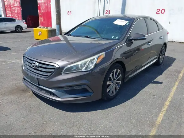 5NPE34AF8GH415135 2016 HYUNDAI SONATA - Image 2
