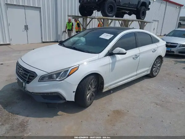 5NPE34AF8GH422585 2016 HYUNDAI SONATA - Image 2