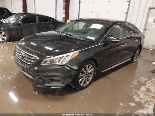 5NPE34AF8GH436065 2016 HYUNDAI SONATA - Image 2