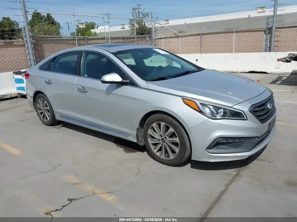 5NPE34AF8HH447858 2017 HYUNDAI SONATA - Image 1