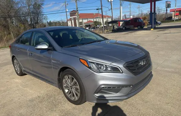 5NPE34AF8HH480049 2017 HYUNDAI SONATA - Image 1